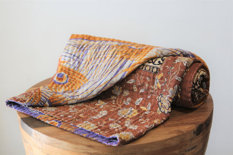 Blankets & Throws