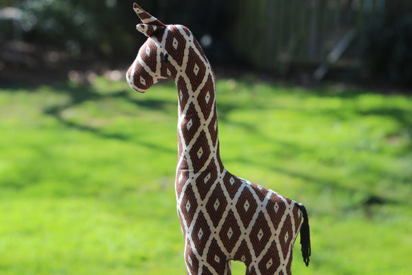 African Animal - Brown Diamond Giraffe